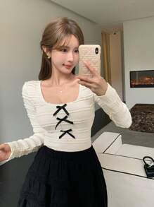 DAZY 1 pieza Camiseta de cuello redondo con textura y decoración de mariposa para mujer