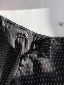 SHEIN EZwear Damen Neue gewebte gestreifte Shorts mit niedriger Taille