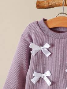 SHEIN Vintaside Kids 2 件套女宝宝休闲百搭舒适可爱针织面料蝴蝶结圆领宽松套头衫和修身裤两件套，适合室内或室外，性价比高 - 彩色 - 查看 4