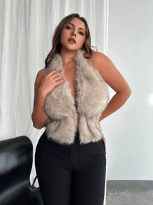 SHEIN Privé Plus Size Women Elegant Chic Spaghetti Strap Faux Fur Shrug, Versatile Tank Top Outerwear Suitable For Layering, Autumn/Winter