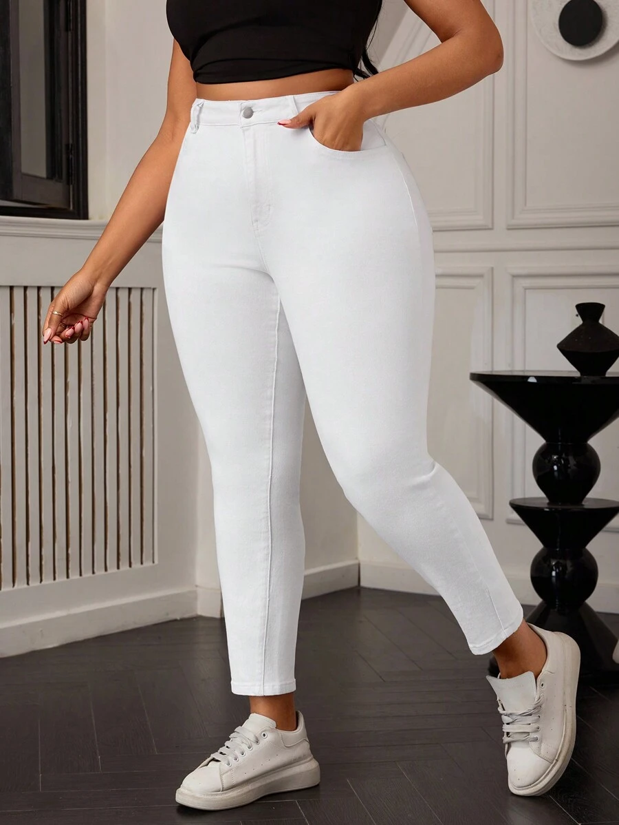 SHEIN EZwear Plus Size Plain Simple Fashion Casual Daily Denim Jeans - White - View 1