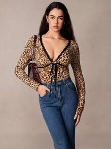 SHEIN Frenchy Women's Fall Leopard Print Contrast Lace V-Neck Long Sleeve Bodysuit,Contrast Trim Bodysuit,Fall Women Dresses,Animal Print Bodysuit ,Leopard Top,Leopard Bodysuit,Halloween Outfits,Halloween Tops