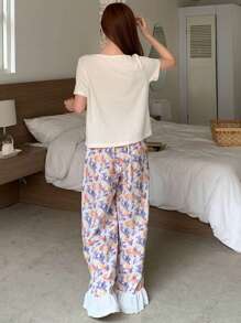 DAZY 纹理面料简约轻质短袖上衣和宽松全印花睡裤睡衣套装 - 米色 - 查看 2