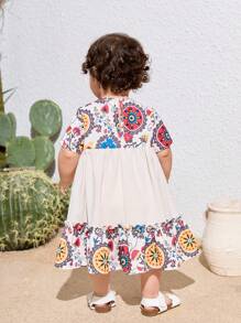 SHEIN Vestido de manga corta con estampado floral para bebé niña, para primavera/verano - Beis - Ver 2