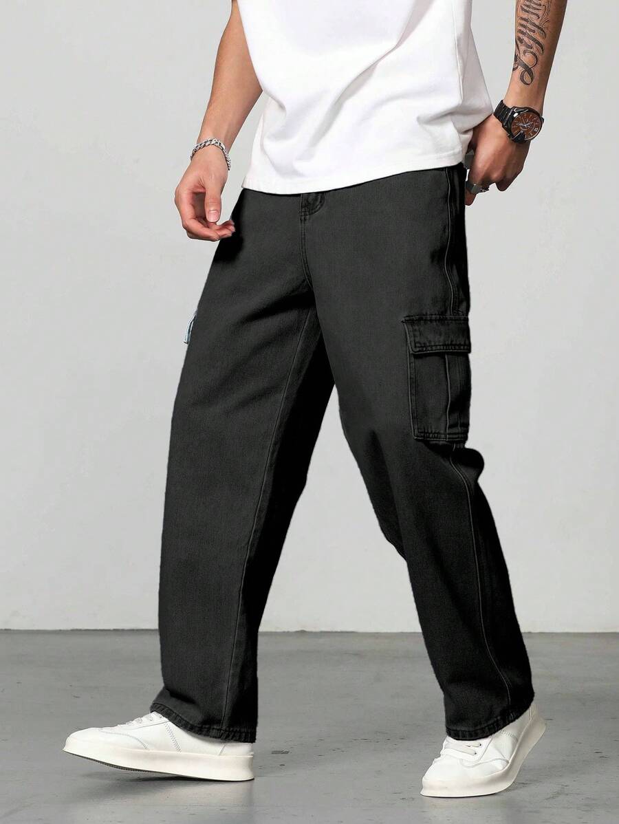 Manfinity Homme Loose Fit Men's Cotton Cargo Jeans With Flap Pockets - Black - View 1