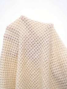 SHEIN LUNE Solid Tank Top & Fringe Trim Shorts