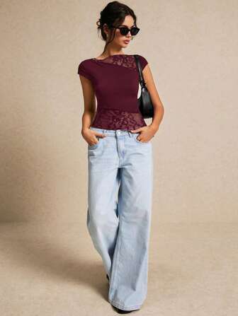 Poéselle Damer sommar Slim Fit Asymmetrisk spets kortärmad T-shirt med fåll skarvning och fladdrande design, T-shirt.