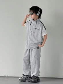 SHEIN Leap Crew 3 件套儿童/青少年男孩休闲街头风格罗纹针织开衫背心、宽松袖口裤和纯色短袖 T 恤 3 件套 - 灰色 - 查看 2