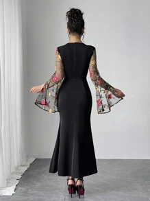 Modelyn Women Elegant Floral Embroidery Mesh Patchwork Flare Sleeve Dress - Black - View 2