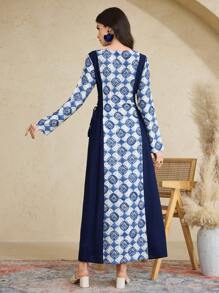 Al Najma 女士花卉印花方领长袖侧系带连衣裙，阿拉伯风，端庄 - 藍色 - 查看 4