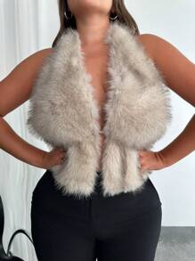 SHEIN Privé Plus Size Women Elegant Chic Spaghetti Strap Faux Fur Shrug, Versatile Tank Top Outerwear Suitable For Layering, Autumn/Winter