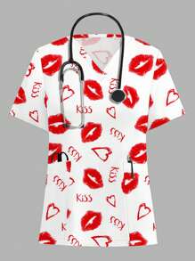 PopScrub 女式 V 领短袖双口袋 T 恤，带有可爱的心形嘴唇吻红色卡通印花，情人节护士/诊所手术服上衣 - 彩色 - 查看 1