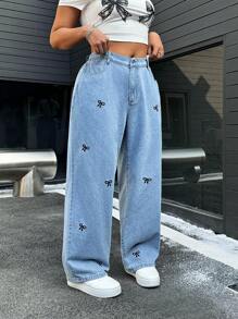 SHEIN ICON High Waist Butterfly Embroidered Washed Straight Leg Jeans - Light Wash - View 3