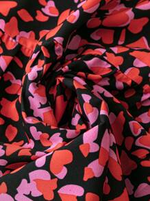 SHEIN LUNE Conjunto de 2 piezas talla grande para mujeres, blusa de cuello redondo de manga corta y falda casual con cintura elástica y estampado de corazón, cómodo para uso diario en verano