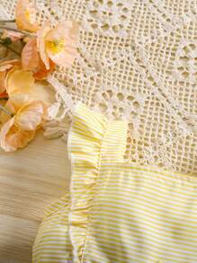 SHEIN Vintaside Kids Mono informal de rayas con volantes, lazo frontal y manga de verano para niña bebé, color amarillo, nueva llegada de primavera/verano