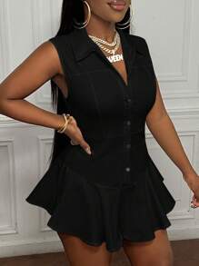 Slaydiva 休闲翻领前开扣无袖荷叶边下摆连体裤 - E