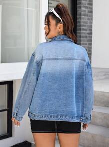 SHEIN EZwear Chaqueta vaquera de bolsillo de carga de un solo botonadura de manga larga y hombros caídos para mujer de talla grande