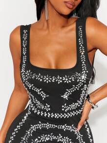 SHEIN SXY Vestido de lentejuelas de unicolor con decoración de strass, talla ajustada y diseño de cola de pez para fiestas - Negro - Ver 1