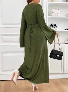 SHEIN Frenchy 加大码女式 Tita Outfit 端庄连衣裙 女式超长连衣裙 加大码束腰外衣 圆领 长袖 休闲连衣裙 - 軍綠色 - 查看 6