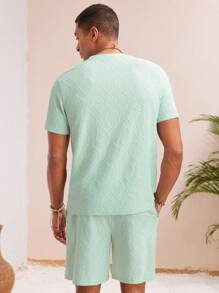Manfinity VCAY Set de 2 piezas Camiseta de manga corta suelta casual diaria y pantalones cortos con cordón en la cintura y pierna recta para hombres jóvenes