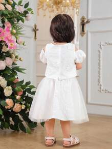 SHEIN Baby Girls Floral Sets By Modely Baby Girl, Featuring White Textured Fabric With Blooming Flower Patterns, Exuding A Fresh And Sweet Vibe, Like Vibrant Spring Flowers In Full Bloom