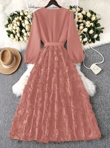 SHEIN Unity 女士加大码优雅纯色交叉领泡泡袖浪漫镂空面料系带长袖连衣裙，适合约会、派对、秋冬季长款女装 - 藕粉色 - 查看 2