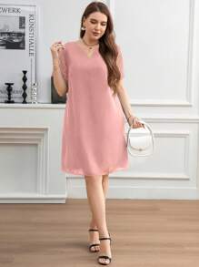 SHEIN Clasi 大码女式纯色 V 领网眼短袖休闲连衣裙 - 粉色 - 查看 4