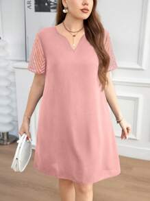 SHEIN Clasi 大码女式纯色 V 领网眼短袖休闲连衣裙 - 粉色 - 查看 3