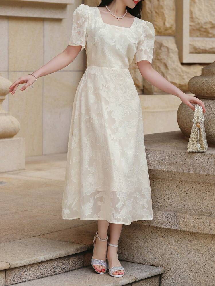 Vestido Midi Floral de Manga Bufante com Gola Quadrada para Mulheres, Ideal para Festas e Encontros à Noite