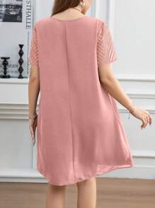 SHEIN Clasi 大码女式纯色 V 领网眼短袖休闲连衣裙 - 粉色 - 查看 2