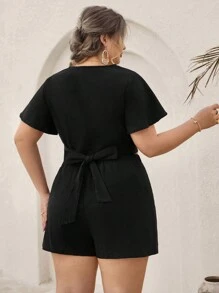 SHEIN VCAY Plus Size 2pcs/Set Solid V-Neck Top And Shorts, Casual And Fashionable For Daily Wear