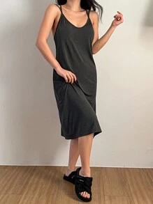 DAZY 简约细肩带交叉后背睡衣连衣裙