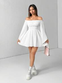 SHEIN PETITE Off Shoulder Frill Trim Flounce Sleeve Bell Sleeves White Dress,Summer Dresses
Spring Clothes - White - View 7