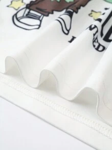 Manfinity Hypemode Camiseta de manga corta con estampado gráfico para hombres, casual y de moda para uso diario