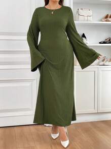 SHEIN Frenchy 加大码女式 Tita Outfit 端庄连衣裙 女式超长连衣裙 加大码束腰外衣 圆领 长袖 休闲连衣裙 - 軍綠色 - 查看 7