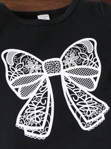 SHEIN Baby Girls Can Wear Elegant, Cute, Casual And Simple Three-Dimensional Bow Printed Knitted Short Sleeved Jeans Set In Spring, Summer And Autumn