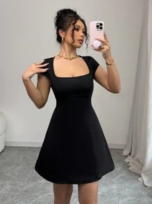 Gloray Đầm mini cổ vuông viền loe màu đen thanh lịch dành cho nữ - màu đen - Xem 3