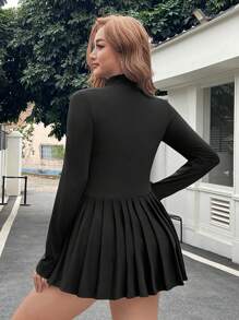 SHEIN EZwear Tuta nera taglia forte con gonna plissettata e collo a lupetto, abbigliamento primavera estate, outfit per studenti universitari