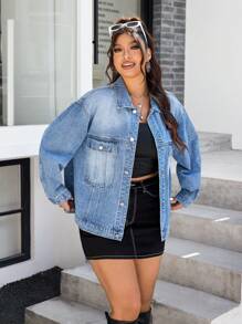 SHEIN EZwear Chaqueta vaquera de bolsillo de carga de un solo botonadura de manga larga y hombros caídos para mujer de talla grande