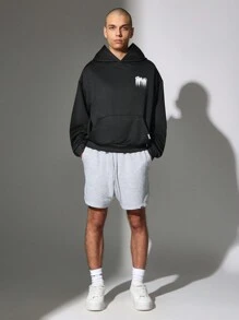 SUMWON 奢华街头服饰超大连帽衫套装，背面带有反光印花和文字，搭配短裤，是秋冬时尚的优质运动休闲家居服 - 彩色 - 查看 2