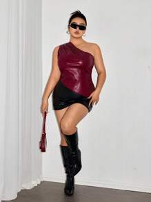 SHEIN X LOS FAVORITOS DE LA FATSHIONISTA SHEIN ICON Plus Size Leather Look Asymmetrical Shoulder Tight Sexy Crop Top