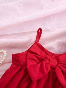 SHEIN 女婴时尚优雅可爱休闲纯红色无袖连衣裙，舒适编织面料及膝 3D 蝴蝶装饰，春夏新品，适合生日派对、日常穿着、户外、度假 - 酒紅色 - 查看 3