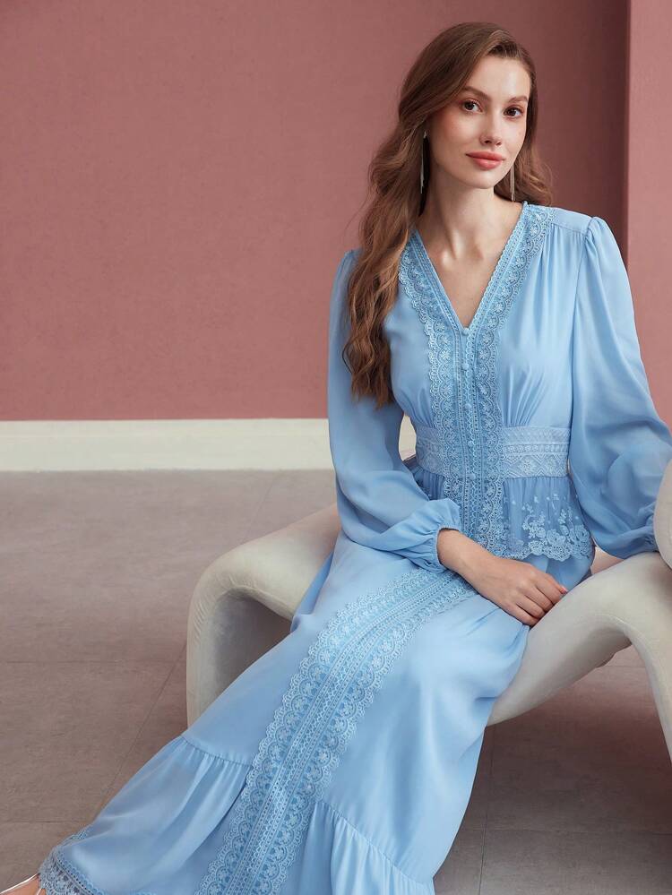 CONTRAST LACE FLOWY RUFFLE HEM DRES