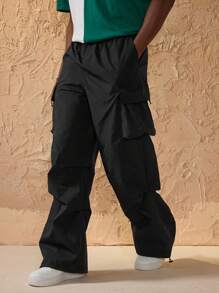 Forever 21 男式街头运动装黑色翻盖口袋侧抽绳腰部降落伞工装裤 - 黑色 - 查看 4