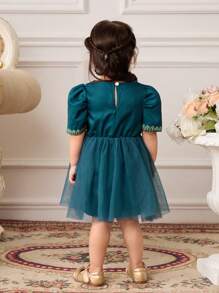 SHEIN Elegantes, königliches und luxuriöses Mädchen Baby Ballkleid in Smaragdgrün, für Kinder von 0-3 Jahren, mit aufgeplusterten Ärmeln und mehreren Lagen Tüll, geeignet für Partys, Blumenmädchen, Geburtstage, Feiertage, Eid