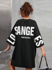 SHEIN Tienermeisjes Oversized Zwarte Ronde Hals Gebreide T-shirtjurk Met Losse Afhangende Schouders, Grote Letterprint, Straat Casual Sportieve Schoolstijl, Lente/Zomer