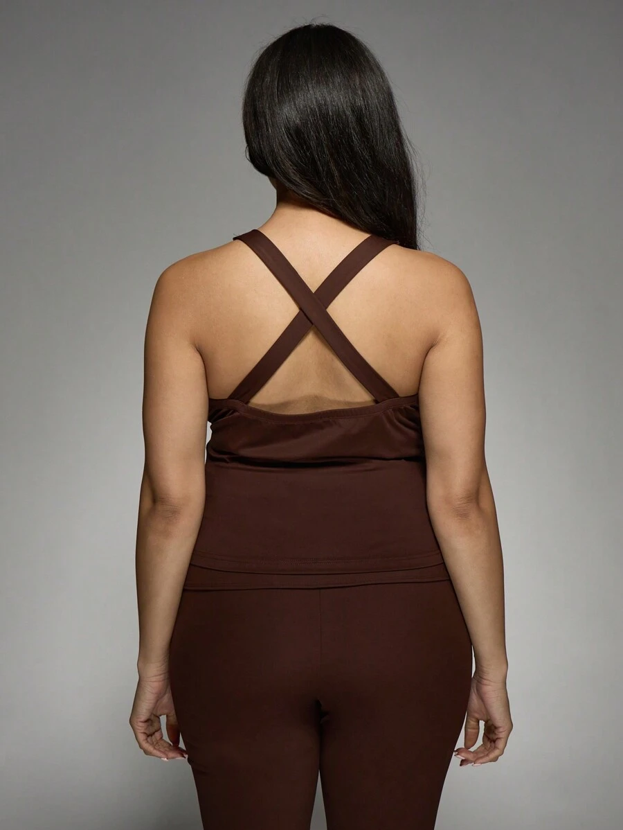 MISSGUIDED PLUS Áo thể thao cổ chữ V dây chéo sau lưng - màu nâu - Xem 1