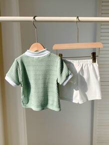 Set da 2 pezzi per neonati maschio/femmina, top a maniche corte con colletto polo a contrasto di colore e pantaloncini con vita elastica di colore unito