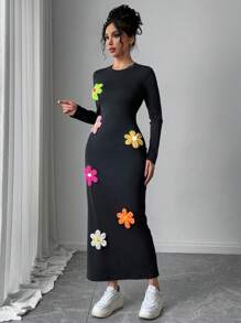 Chiquease 全新 3D 花朵装饰黑色圆领长袖女式连衣裙