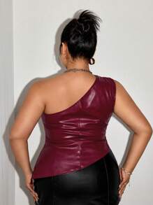 SHEIN X LOS FAVORITOS DE LA FATSHIONISTA SHEIN ICON Plus Size Leather Look Asymmetrical Shoulder Tight Sexy Crop Top